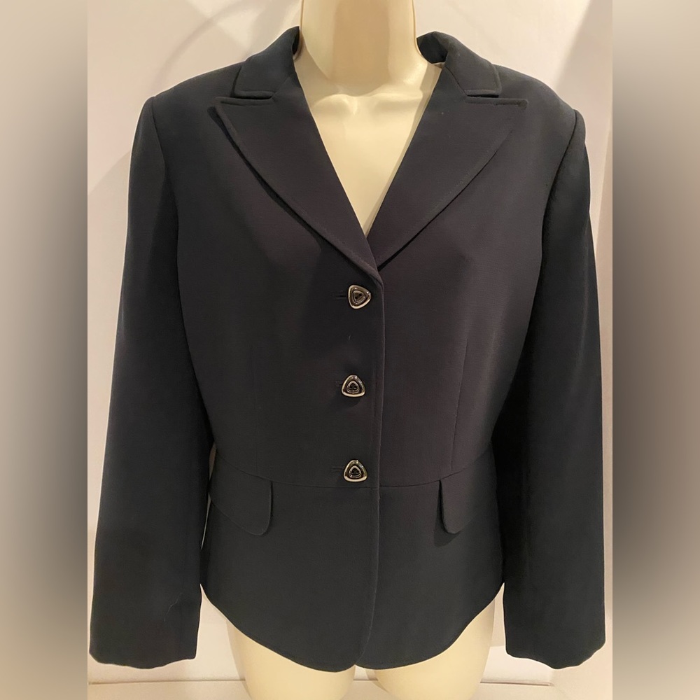 Tahari Arthur S. Levine dark blue blazer, size 10